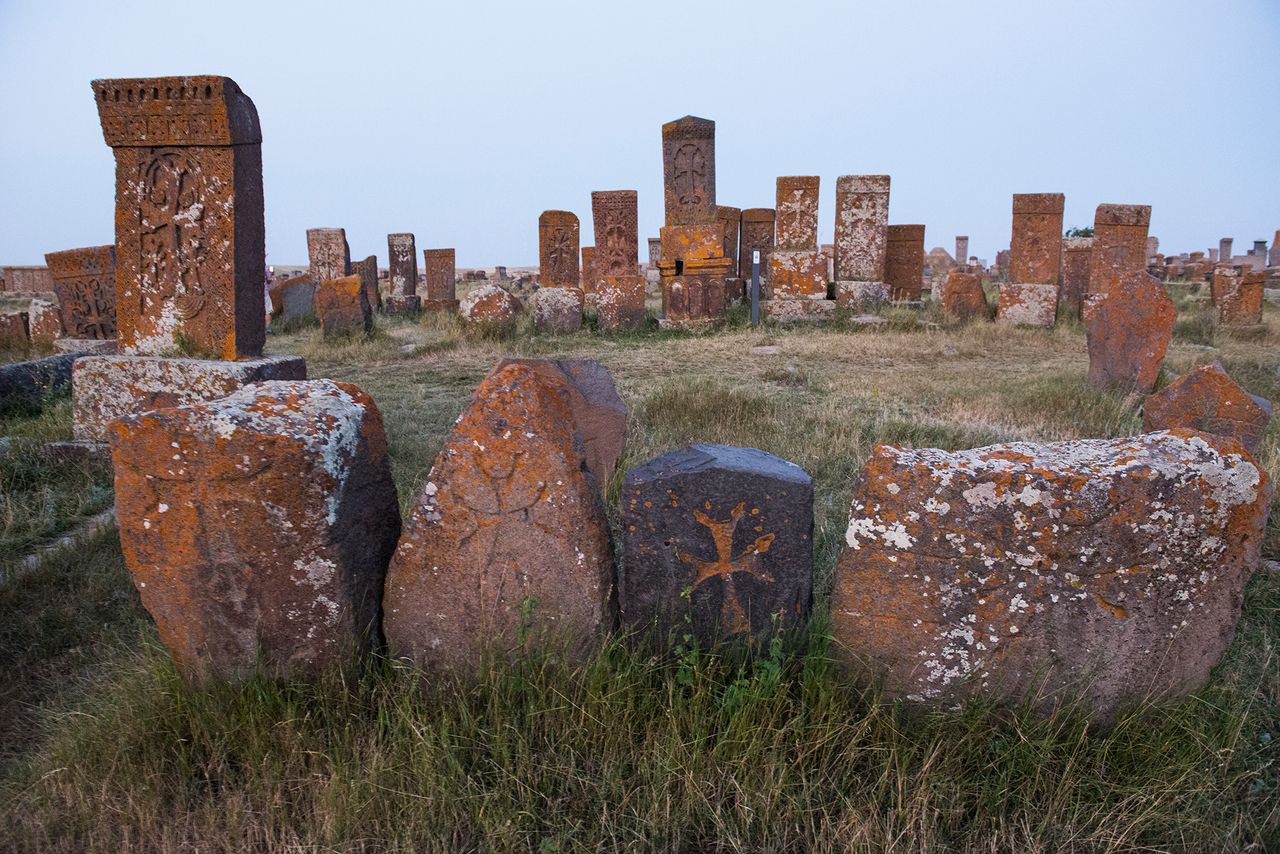 áá
¢á¨18áá
©á¨ áá
³á
á
µá·