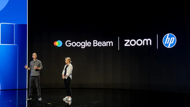 Google Beam, Zoom, HP 로고가 함께 등장한 글로벌 파트너 행사 현장